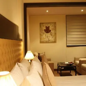 Hotel Grand, Beirut